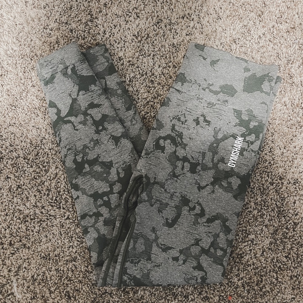 NWOT Gymshark Green Camo Leggings